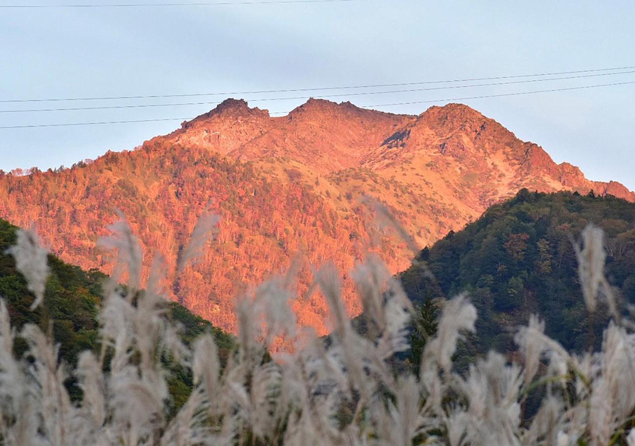 筋肉と自然と遊ぶ宿 田島館 Hotell Takayama  Exteriör bild